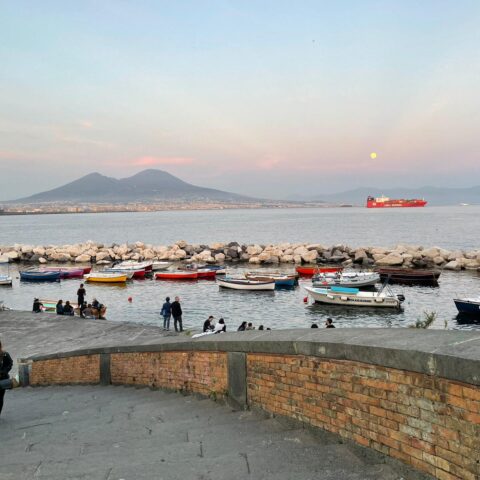 Il Vesuvio vista da Castel dell'Ovo